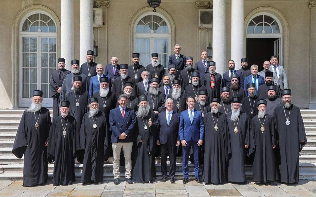 ПРЕСТОЛОНАСЛЕДНИК УГОСТИО СВЕТИ АРХИЈЕРЕЈСКИ САБОР